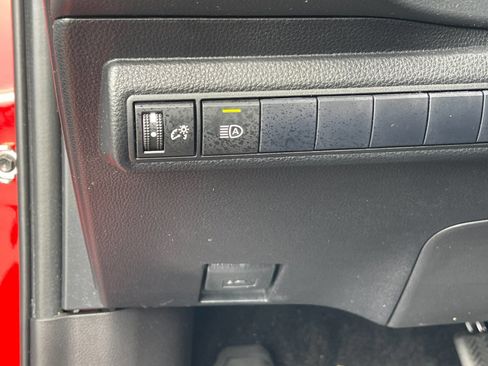 Used 2021 Toyota Corolla XSE FWD image 30