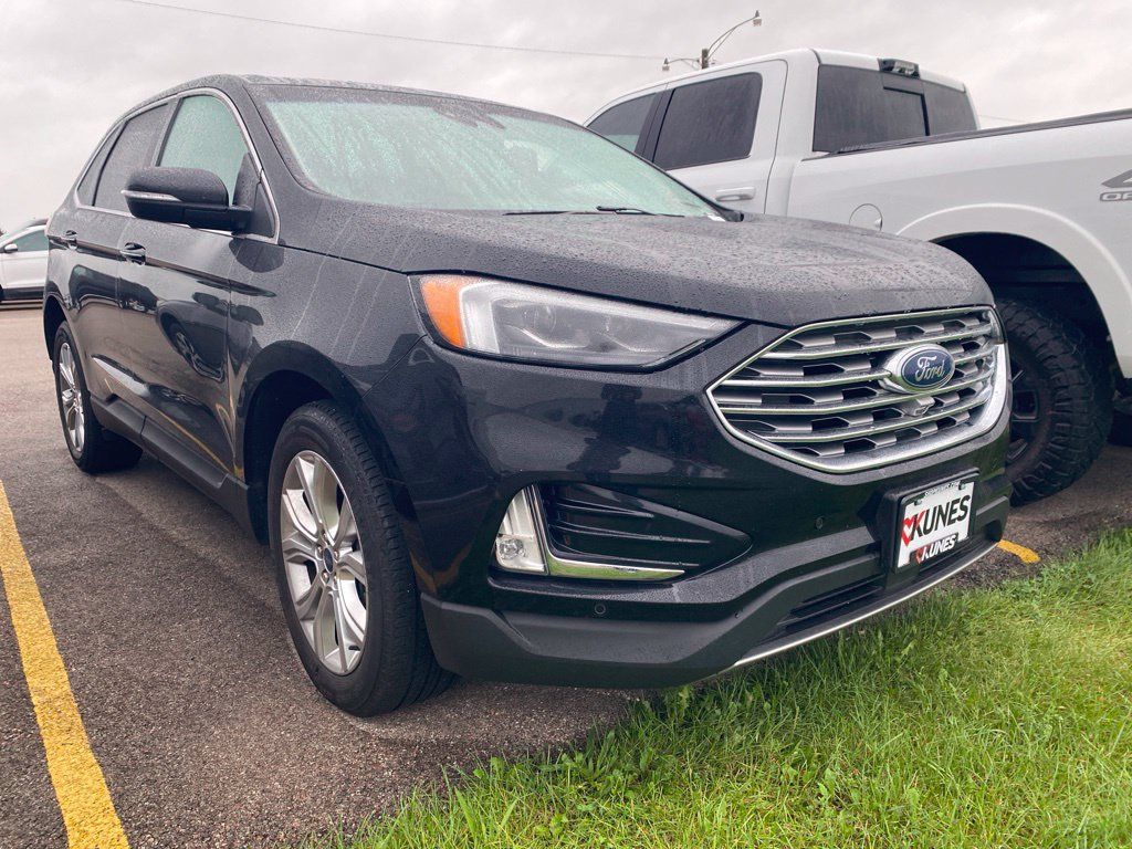 Used 2022 Ford Edge Titanium w/ Equipment Group 301A AWD/4WD image 3