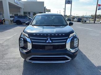 New 2025 Mitsubishi Outlander SE video 2