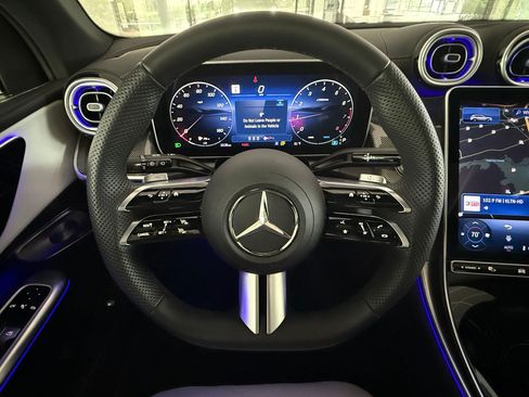 Used 2026 Mercedes-Benz GLC 300 image 14
