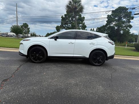 Used 2025 Nissan Murano SV AWD/4WD image 2