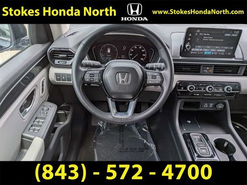Certified 2025 Honda Pilot Touring image 21