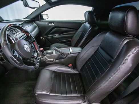 Used 2012 Ford Mustang GT Premium image 18