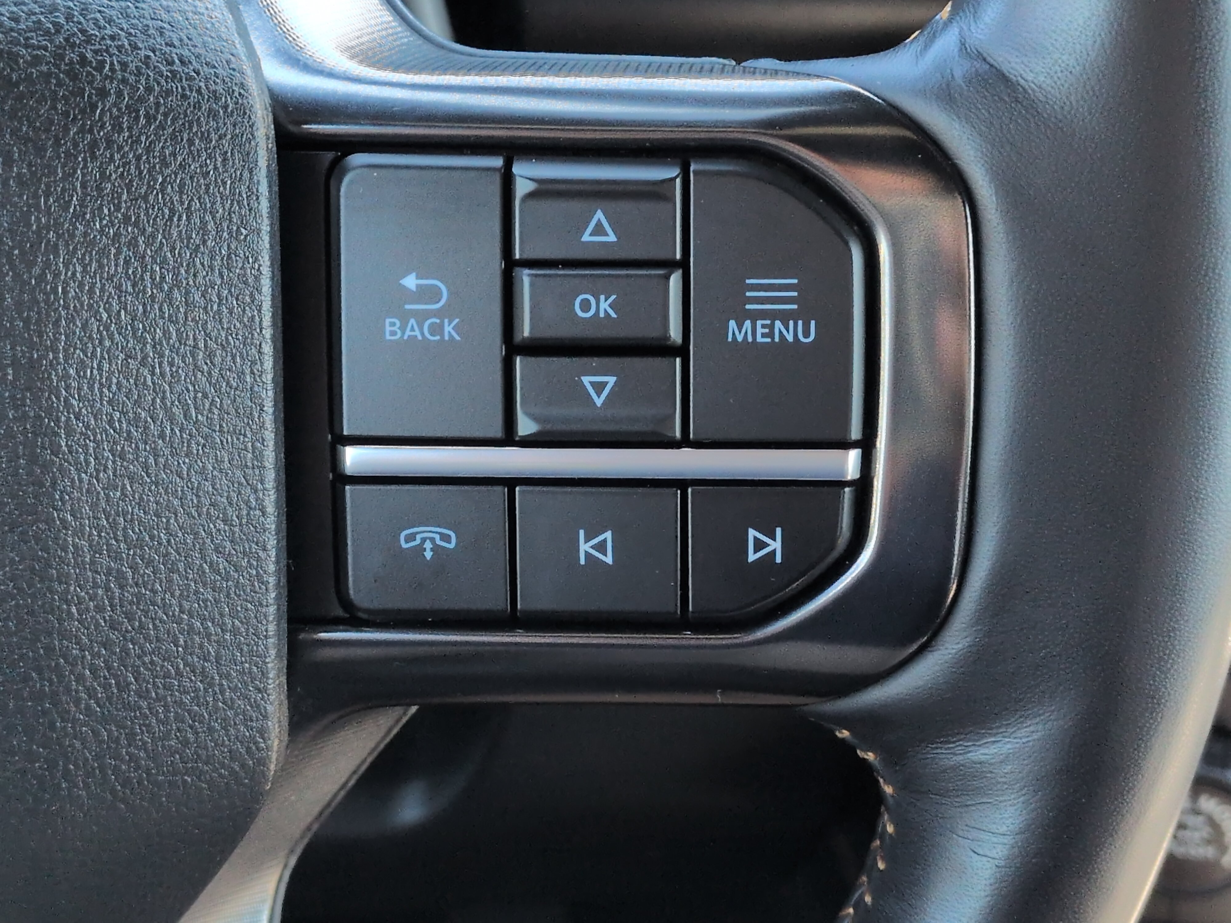 Certified 2024 Ford F250 Platinum w/ Tremor Off-Road Package AWD/4WD image 25