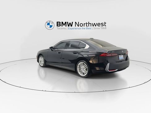 Used 2024 BMW 530i xDrive w/ Executive Package AWD/4WD image 12
