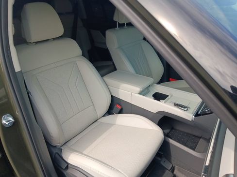 Used 2025 Hyundai Santa Fe SEL FWD image 36