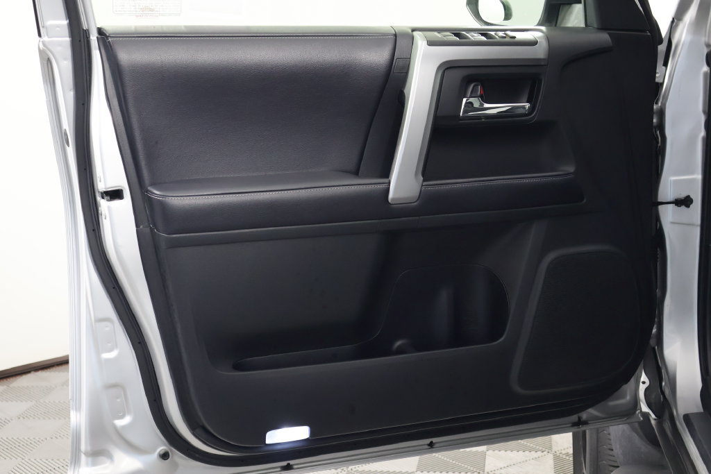 Used 2019 Toyota 4Runner SR5 Premium AWD/4WD image 12