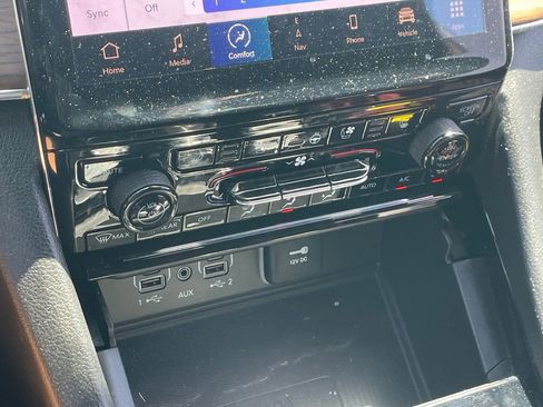 Used 2024 Jeep Grand Cherokee L Summit w/ Advanced Protech Group IV image 10