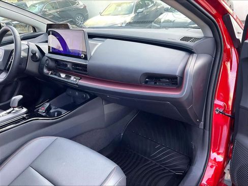 Used 2024 Toyota Prius Prime image 18