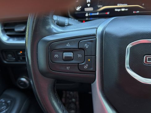 Used 2022 GMC Yukon XL SLT w/ SLT Luxury Package image 47