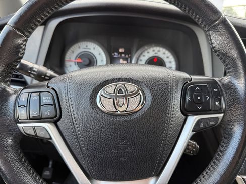 Used 2020 Toyota Sienna SE w/ Nightshade Edition AWD/4WD image 37