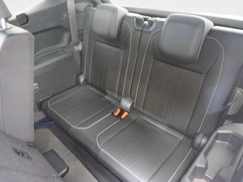 Used 2023 Volkswagen Tiguan SE R-Line FWD image 17