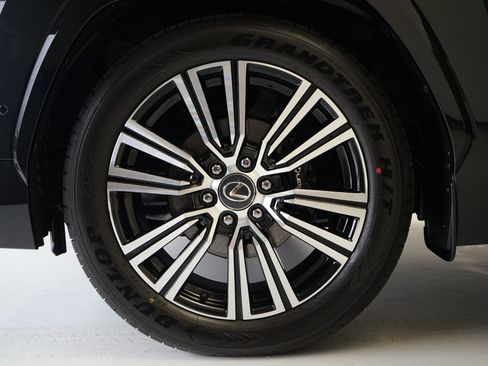 Used 2026 Lexus LX 700h Luxury AWD/4WD image 40