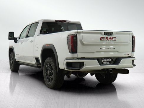 Used 2024 GMC Sierra 3500 AT4 w/ Technology Package AWD/4WD image 3