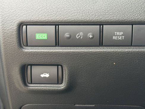 Used 2024 Nissan Sentra SV w/ All-Weather Package FWD image 25