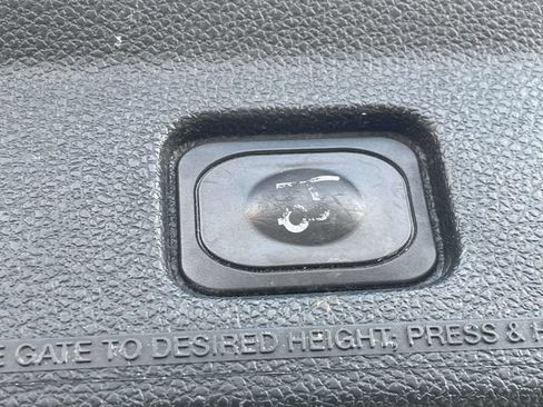 Used 2018 Ford Explorer Limited AWD/4WD image 11