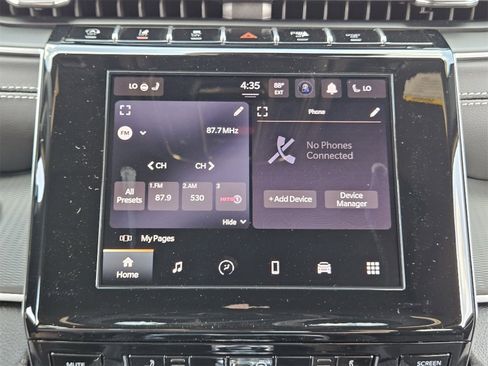 New 2025 Jeep Grand Cherokee Altitude image 16