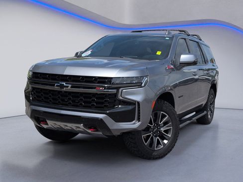 Used 2022 Chevrolet Tahoe Z71 w/ Luxury Package AWD/4WD image 2