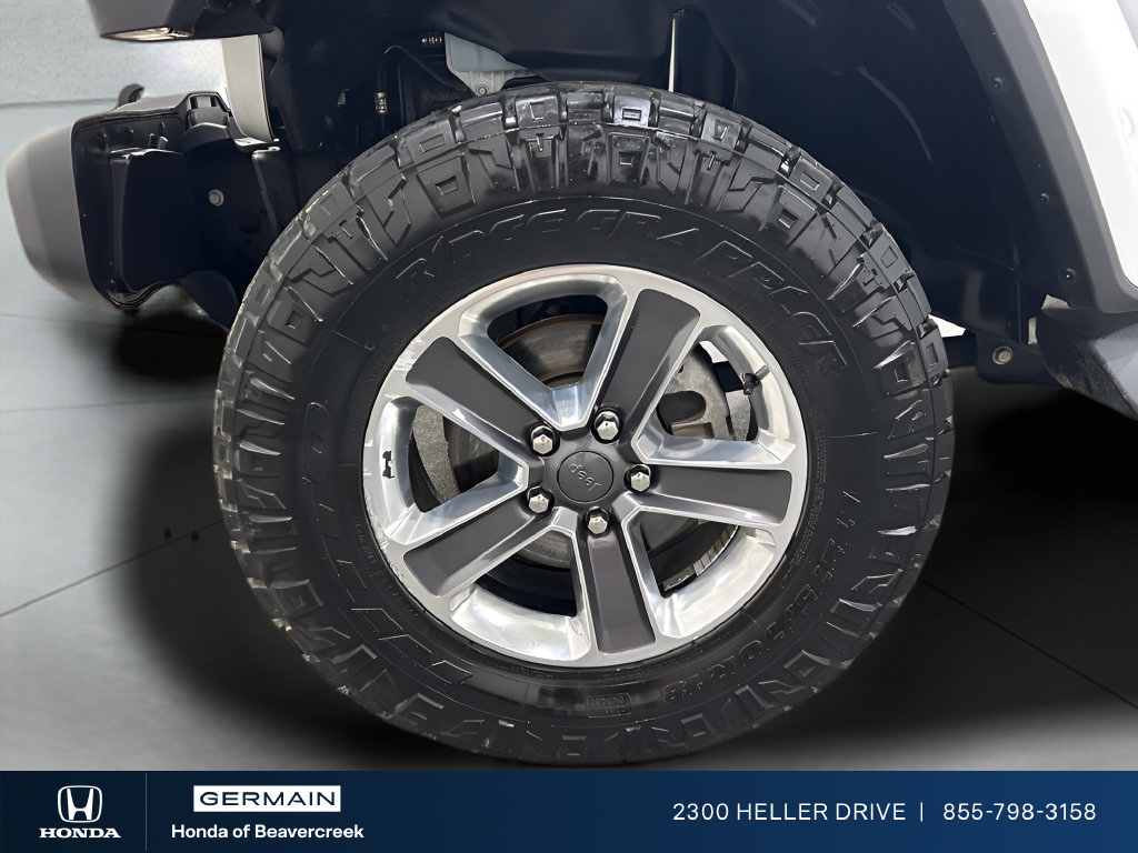 Used 2021 Jeep Wrangler Unlimited Sahara AWD/4WD image 29