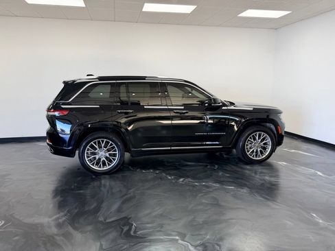 Used 2022 Jeep Grand Cherokee Summit w/ Luxury Tech Group V AWD/4WD image 24
