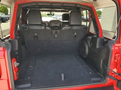 Used 2019 Jeep Wrangler Unlimited Rubicon AWD/4WD image 7