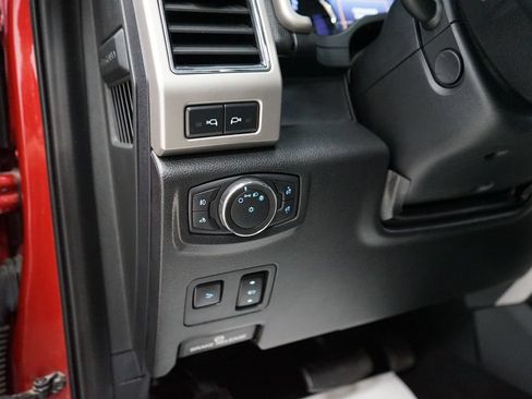 Used 2020 Ford F250 Lariat w/ Lariat Ultimate Package AWD/4WD image 32