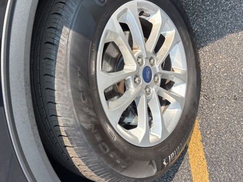 Used 2022 Ford Escape SE w/ Convenience Package image 32