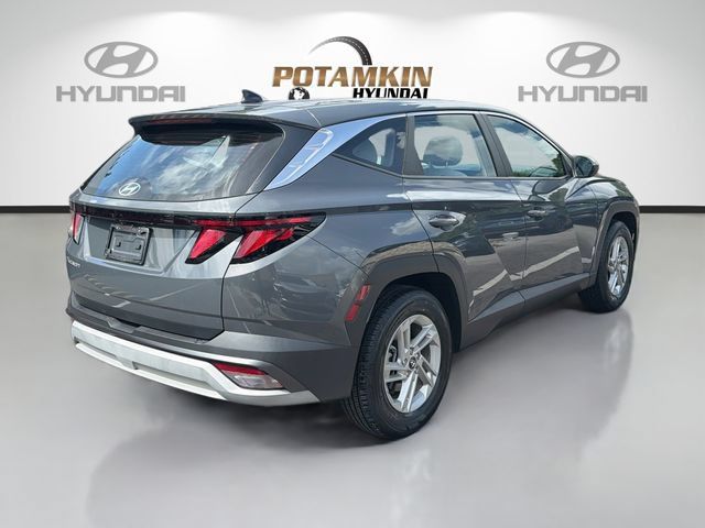 Used 2025 Hyundai Tucson SE FWD image 5