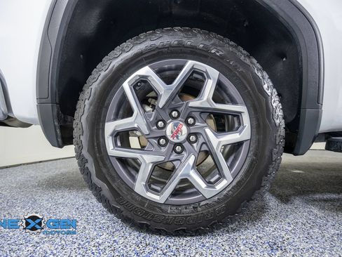 Used 2025 GMC Sierra 1500 SLT w/ SLT Premium Plus Package AWD/4WD image 45