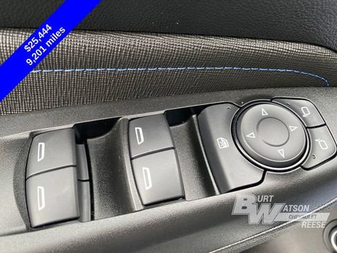 Used 2025 Buick Envista Sport Touring image 12