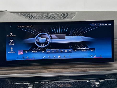 Used 2025 BMW X7 xDrive40i image 16