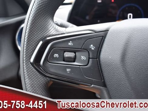 Certified 2025 Chevrolet Trax LT FWD image 25