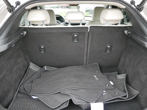 Used 2023 MAZDA CX-30 AWD 2.5 S w/ Premium Package image 18
