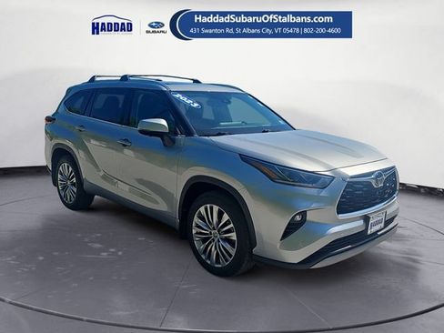 Used 2023 Toyota Highlander Platinum AWD/4WD image 7