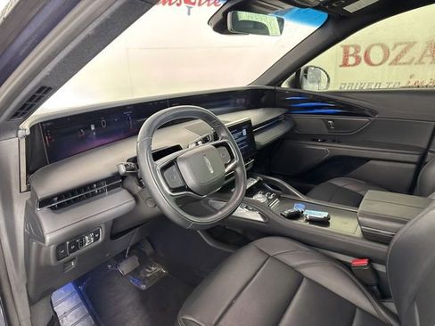 Used 2024 Lincoln Nautilus Premier w/ Jet Appearance Package image 12