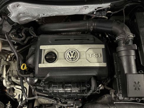 Used 2014 Volkswagen Tiguan SE image 11