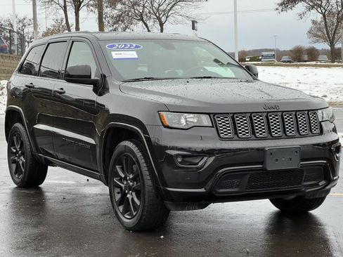 Used 2022 Jeep Grand Cherokee Laredo X image 39