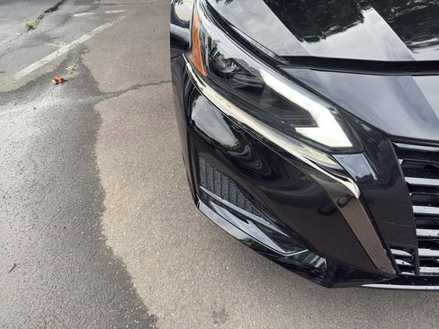 New 2025 Nissan Altima 2.5 SR image 10