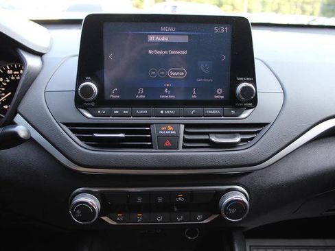 Used 2020 Nissan Altima 2.5 S FWD image 17