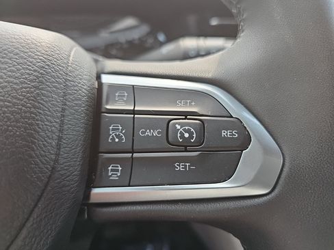 Certified 2023 Jeep Compass Limited AWD/4WD image 31