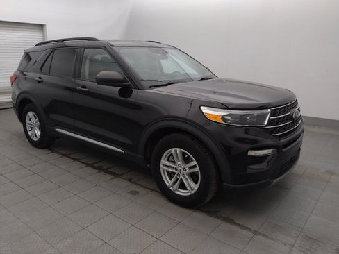 Used 2022 Ford Explorer XLT w/ Equipment Group 202A RWD image 11