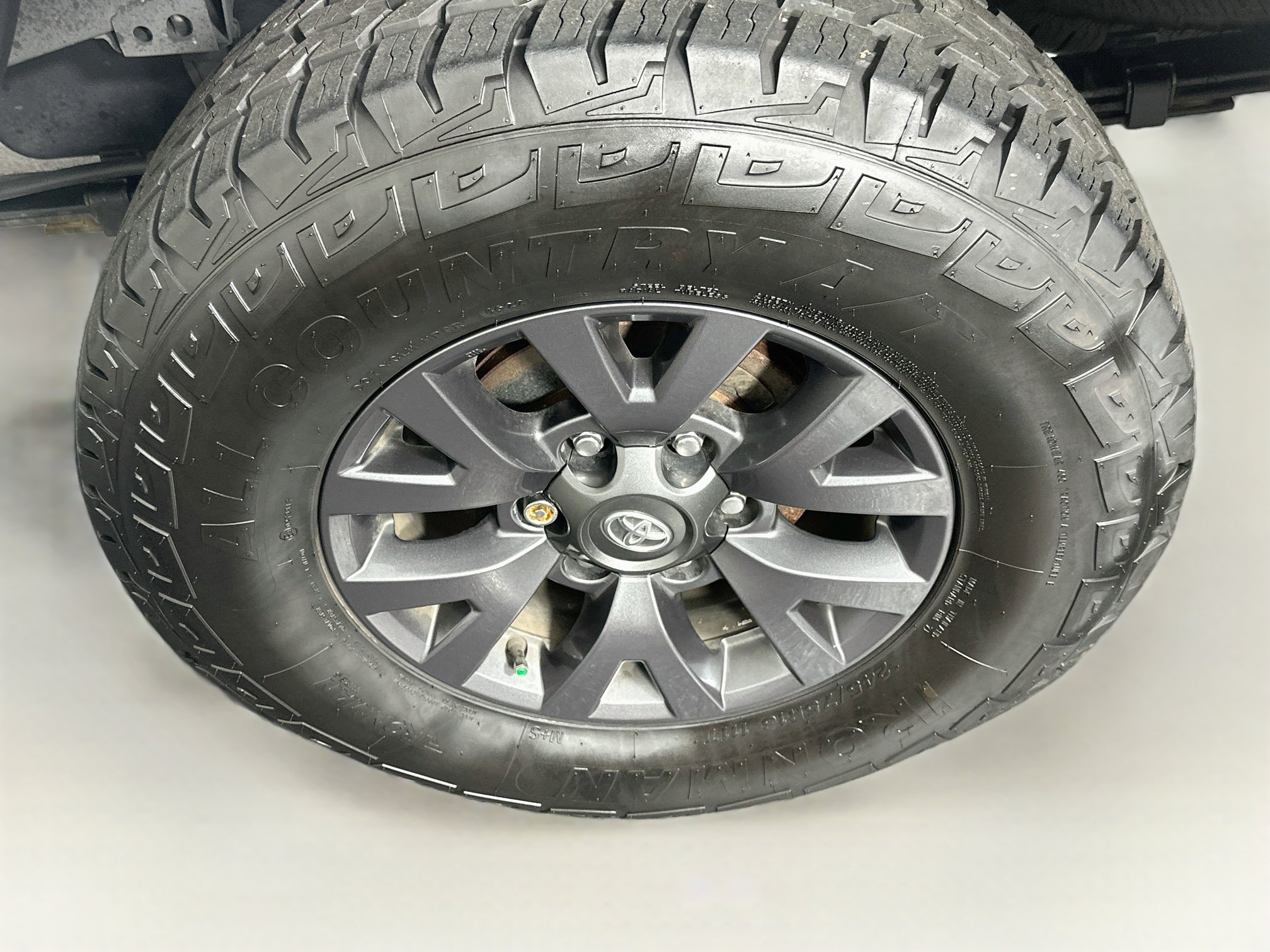 Used 2022 Toyota Tacoma SR5 w/ Technology Package RWD image 11