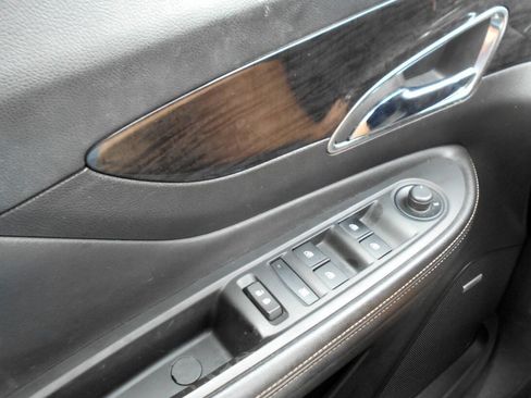 Used 2015 Buick Encore Convenience FWD image 17