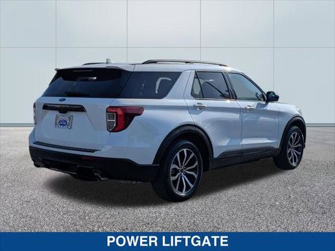 Certified 2023 Ford Explorer ST-Line w/ Class IV Trailer Tow Package image 5