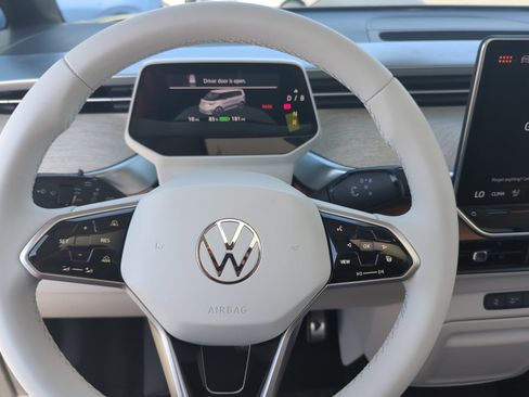 New 2025 Volkswagen ID. Buzz 1st Edition image 9