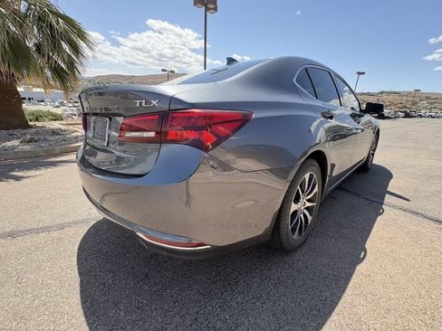 Used 2017 Acura TLX FWD image 5