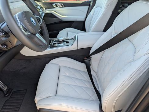 New 2026 BMW X5 xDrive50e w/ Executive Package AWD/4WD image 4