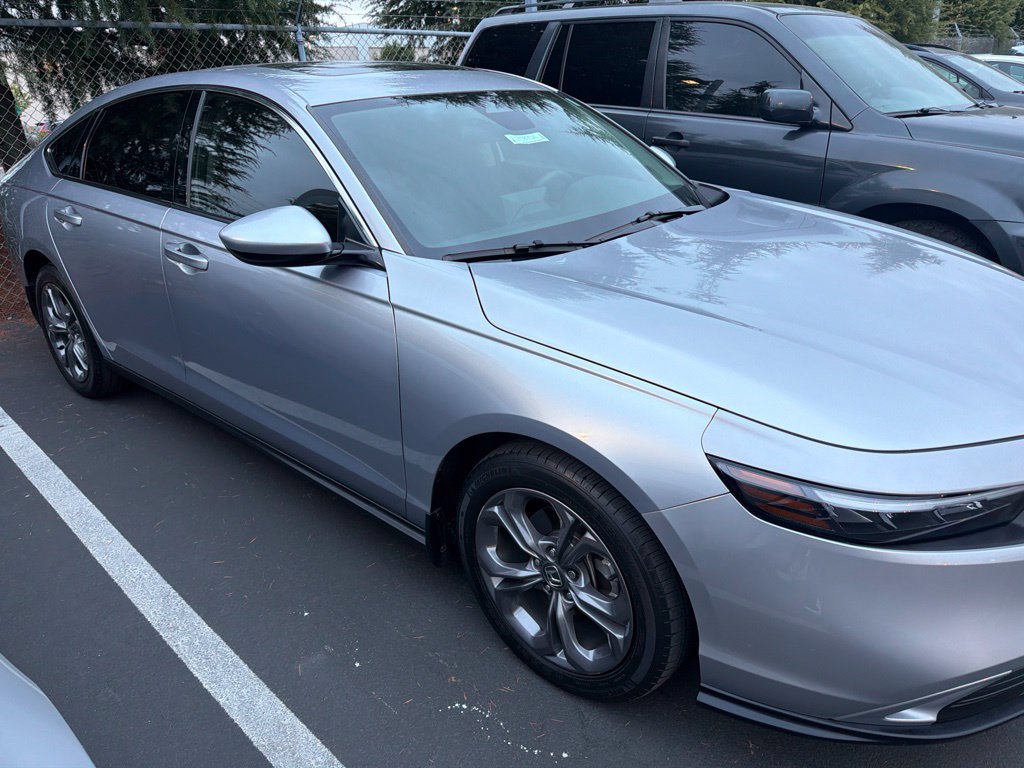 Used 2024 Honda Accord EX image 3