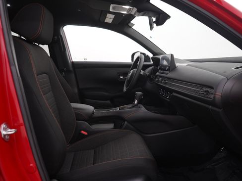Used 2025 Honda HR-V Sport image 12