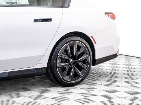 New 2026 BMW 760i xDrive w/ Executive Package image 37